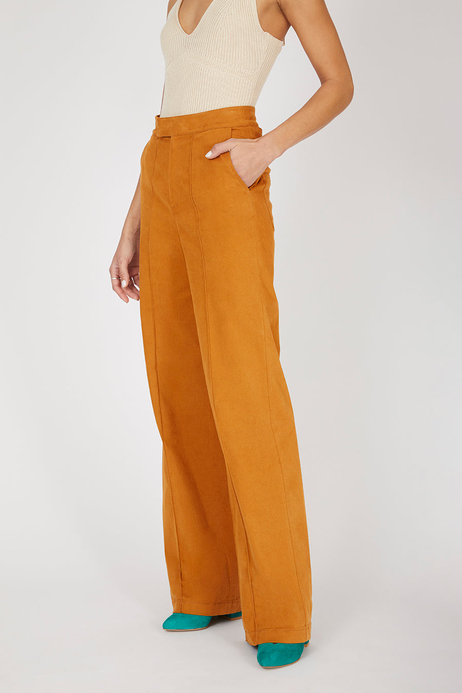 Nerthe Oak Wood Trousers in Cotton Moleskin