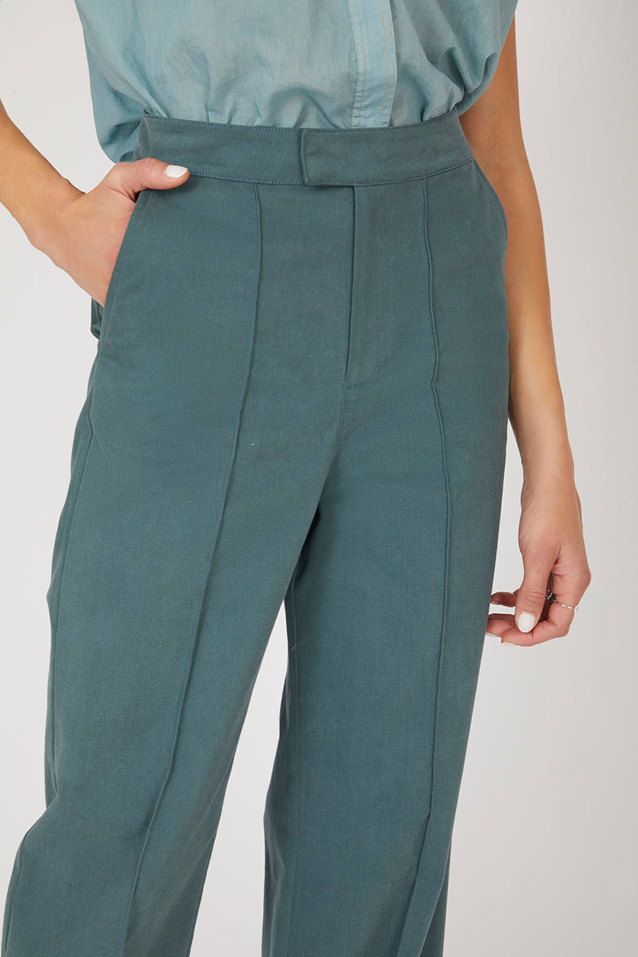 Nerthe Smoke Pine Trousers in Cotton Moleskin