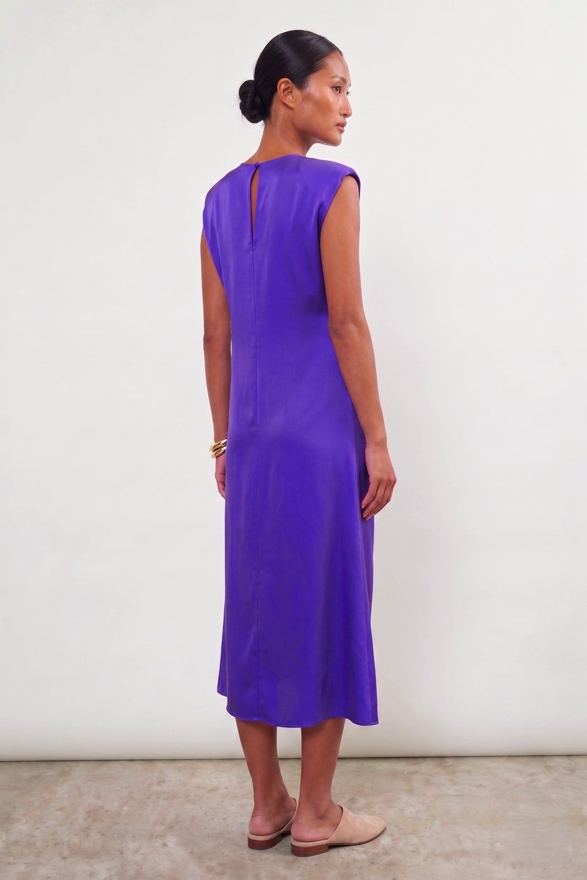 Robe longue Calla en soie Ultraviolet, Valentine Gauthier