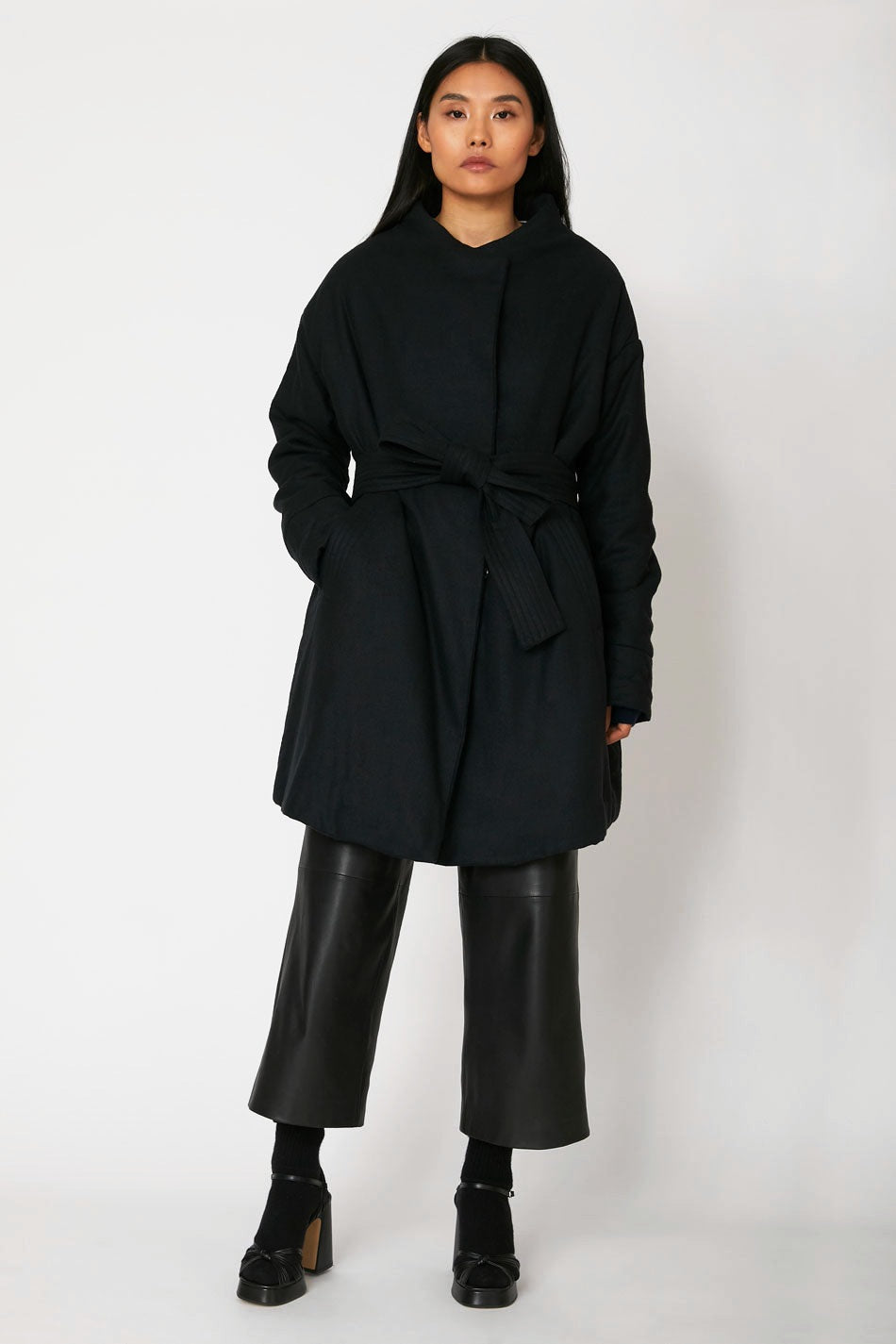 Manteau Linh en bourrette de soie Charcoal, Valentine Gauthier