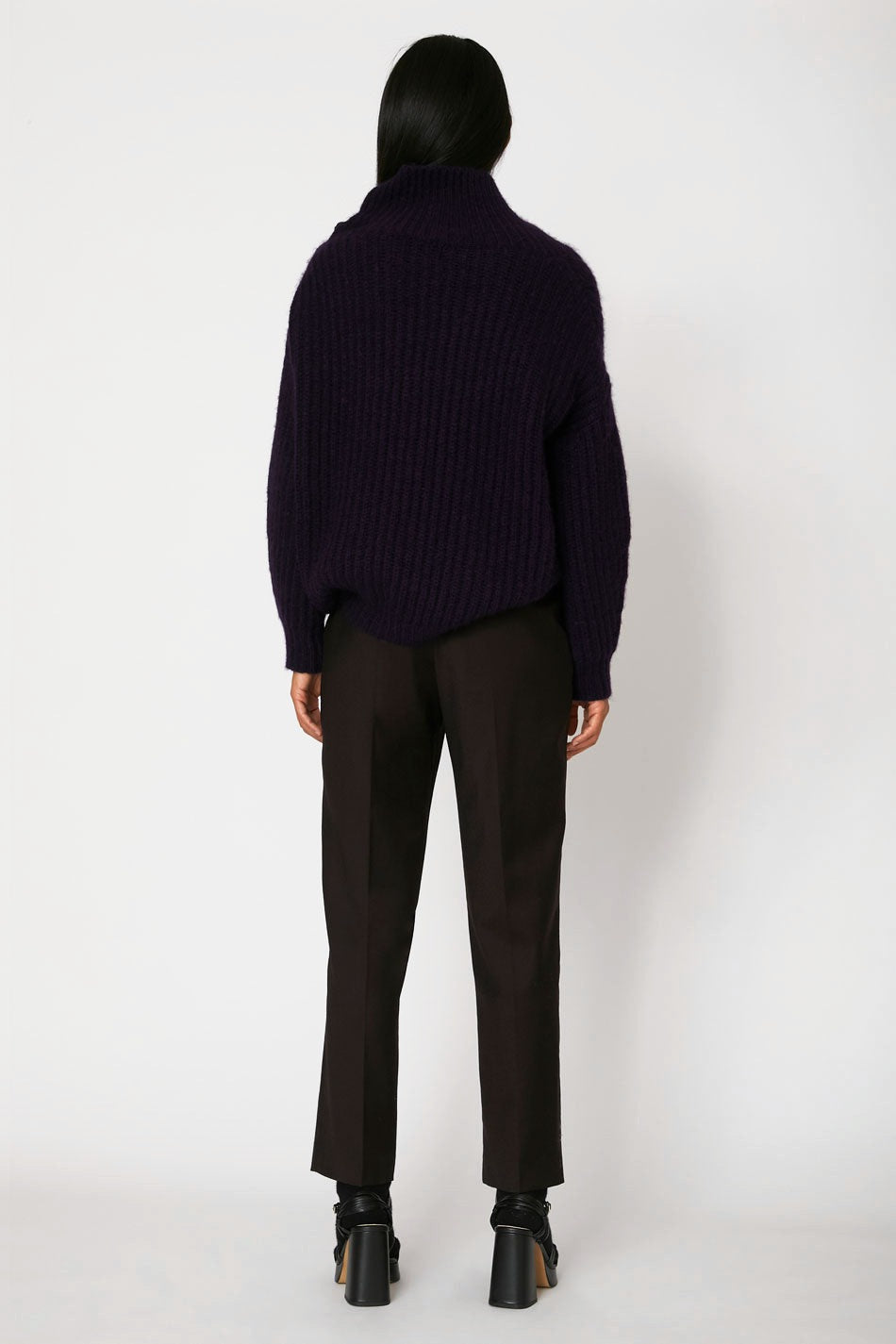 Pantalon Vane en flanelle de laine Réglisse, Valentine Gauthier